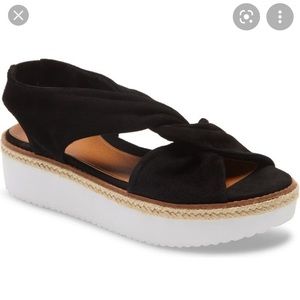 Caslon New Never been worn size 9.5 Sandal